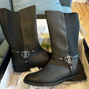 New DKNY Girl's US/UK SIZE: 5/3.5 Emma Harness Faux Leather Black Boots    NWT